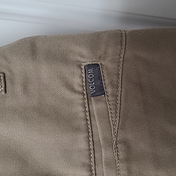 Mens Volcom Shorts | Size 32 | Beige - Picture 7 of 8
